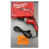 MILWAUKEE DRYWALL SCREWDRIVER