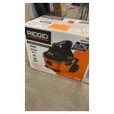 RIDGID 4 GALLON PORTABLE WET/DRY VAC IN BOX