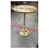 METAL TURNED ACCENT TABLE W/ GOLD FINISH