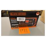 BLACK & DECKER BATTERY CHARGER/MAINTAINER IN BOX