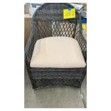 WICKER ACCENT CHAIR W/ BEIGE CUSHION