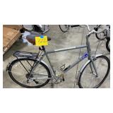 JAMIS COMMUTER 2 22' BICYCLE