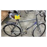 JAMIS COMMUTER 2 22" BICYCLE