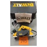 DEWALT 3 1/4' PLANER W/ CASE