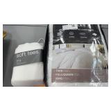 KING SHEET SET & KING DOWN ALTERNATIVE COMFORTER