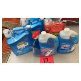 MISC LOT OF CLEANING PRODUCTS - SEE PHOTOS