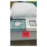 2 KING SHEET SETS & 2 STANDARD BED PILLOWS