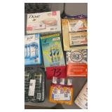 MISC LOT OF HEALTHCARE/HYGIENE ITEMS - SEE PHOTOS