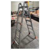 TACKLIFE ADJUSTABLE LADDER MODEL LD01A