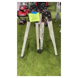 FOLDING METAL LADDER