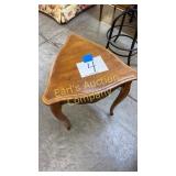ETHAN ALLEN WOOD CORNER END TABLE ETHAN ALLEN WOOD CORNER END TABLE