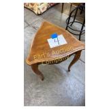 ETHAN ALLEN WOOD CORNER END TABLE