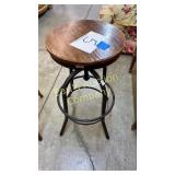 INDUSTRIAL STYLE SWIVEL BAR STOOL