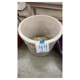 LARGE OFF WHITE HEAVY PLANTER LARGE OFF WHITE HEAVY PLANTER