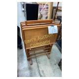 SET OF 4 WOOD TV TRAYS W/ STAND SET OF 4 WOOD TV TRAYS W/ STAND