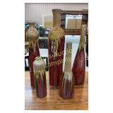 LOT OF 5 RED/BEIGE DECORATOR VASES/DECOR PIECES LOT OF 5 RED/BEIGE DECORATOR VASES/DECOR PIECES