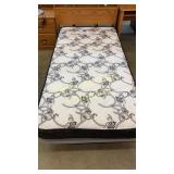 TWIN SIZE MATTRESS & BUNKIE BOARD BOXSPRING