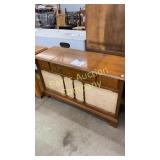 WOOD ADMIRAL STEREO/RECORD CABINET WOOD ADMIRAL STEREO/RECORD CABINET