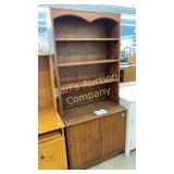 2 PC HUTCH CABINET 2 PC HUTCH CABINET