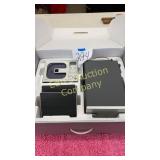 BROOKSTONE CD PLAYER/RADIO W/ SPEAKERS IN BOX BROOKSTONE CD PLAYER/RADIO W/ SPEAKERS IN BOX