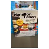 HAMILTON BEACH BREAKFAST SANDWICH MAKER IN BOX