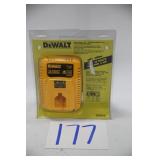 DEWALT HEAVY DUTY 7.2V-18V 1 HOUR VEHICLE CHARGER