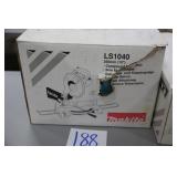 MAKITA 10' COMPUND MITER SAW IN BOX