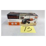 BLACK & DECKER 4.5' ANGLE GRINDER