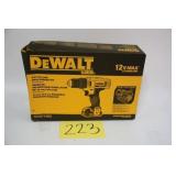 DEWALT 12V 3/8' DRILL/DRIVER KIT