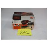BLACK & DECKER 1/4 SHEET SANDER