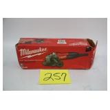 MILWAUKEE 4-1/2' ANGLE GRINDER