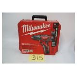 MILWAUKEE M12 3/8' HAMMER DRILL/DRIVER KIT