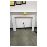 WHITE FIREPLACE MANTLE