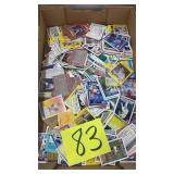 LARGE LOT OF ASSORTED BASEBALL CARDS