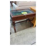DK WOOD SHOWCASE END TABLE (LIFT TOP)
