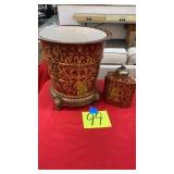 LOT OF 2 DECORATOR URNS