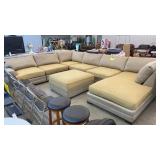 KING HICKORY MODULAR 7PC SECTIONAL & OTTOMAN