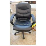 BLACK ROLLING OFFICE CHAIR