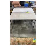 LOT OF 2 (4FT) FOLDING TABLES