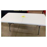 LIFETIME 6FT FOLD IN HALF TABLE