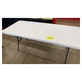 LIFETIME 6FT FOLD IN HALF TABLE