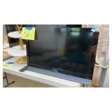 VIZIO 30' FLAT SCREEN TV W/ STAND & REMOTE