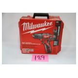 MILWAUKEE M12 3/8' HAMMER DRILL/DRIVER KIT