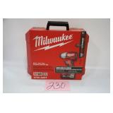 MILWAUKEE M18 1/4' HEX IMPACT DRIVER KIT