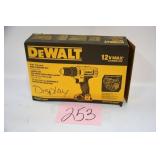 DEWALT 12V 3/8' DRILL/DRIVER KIT