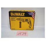 DEWALT 1/2' DRILL
