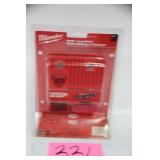 MILWAUKEE M18 & M12 MULTI-VOLTAGE CHARGER