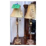 LOT OF 2 TABLE LAMPS W/ SHADES LOT OF 2 TABLE LAMPS W/ SHADES