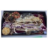 LOT OF ASSORTED COSTUME JEWELRY LOT OF ASSORTED COSTUME JEWELRY