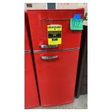 FRIGIDAIRE 7.5 cu ft RETRO REFRIGERATOR W/ FREEZER FRIGIDAIRE 7.5 cu ft RETRO REFRIGERATOR W/ FREEZER